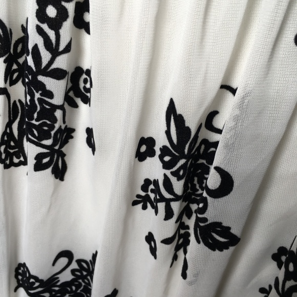 Black and White flowers Dress Trixxi formal - Picture 2 of 4